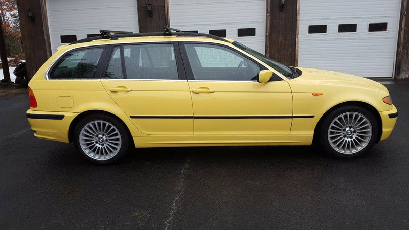 Illustration for article titled Would You Pay $7,995 For This 2003 BMW 325XiT… Or Are You Yella?